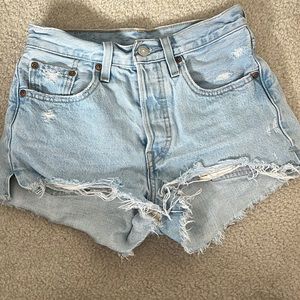 LEVIS 501 BLUE JEAN SHORTS